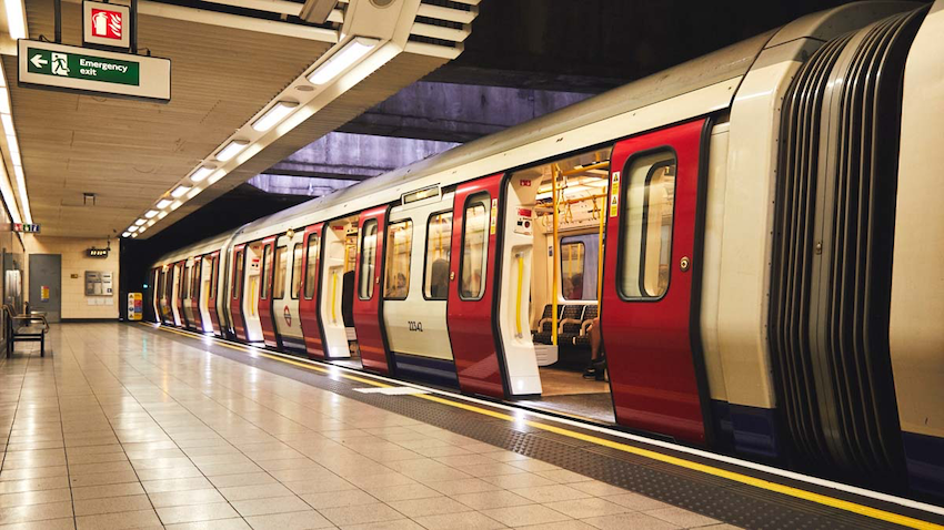 Từ Vựng Quan Trọng Trong Bài Đọc "The Development of the London Underground Railway"